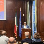 Anthony Tamburri, Dean del John D. Calandra Italian American Institute, Queens College, CUNY