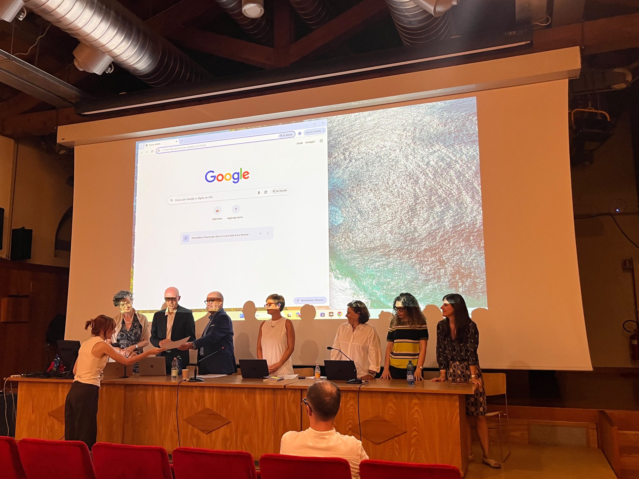 Sophie Rossi riceve il premio Caterina Gullì