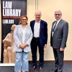 da sinistra a destra: Annalisa Capristo, Bibliotecaria del Centro Studi Americani, Daniele Fiorentino, CdA del Centro Studi Americani e Professore di Storia degli Stati Uniti presso l'Università Roma Tre, Peter Roudik, Assistant Law Librarian for Legal Research.