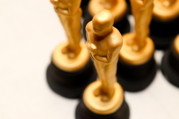 Oscar, le 10 curiosità sulla statuetta dorata degli Academy Awards che non  sapete